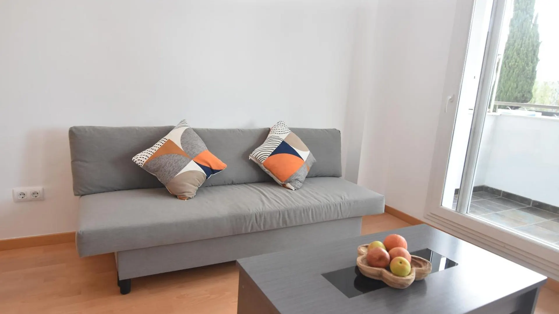 Rnet - 130 Portomar Standart Roses Daire 0*,  İspanya