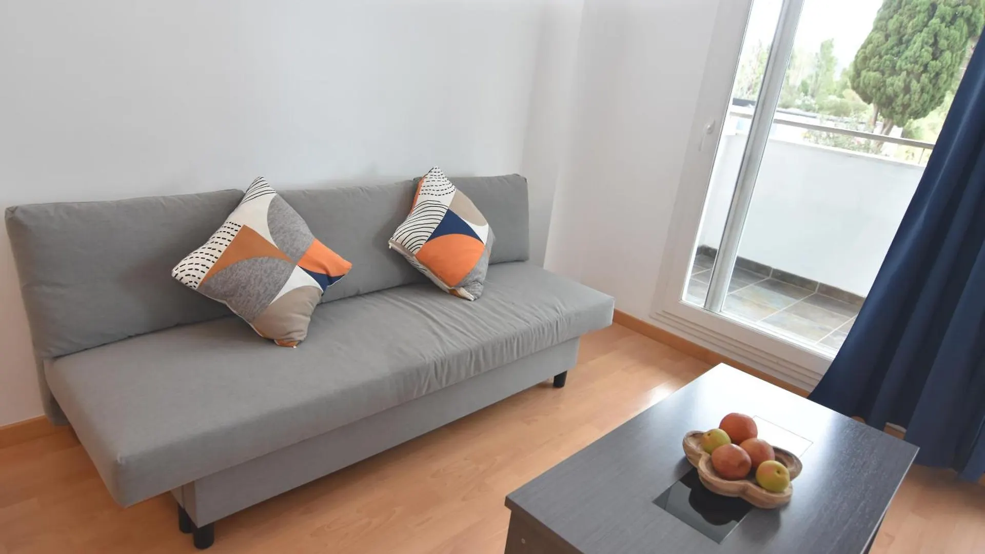 Rnet - 130 Portomar Standart Roses Daire